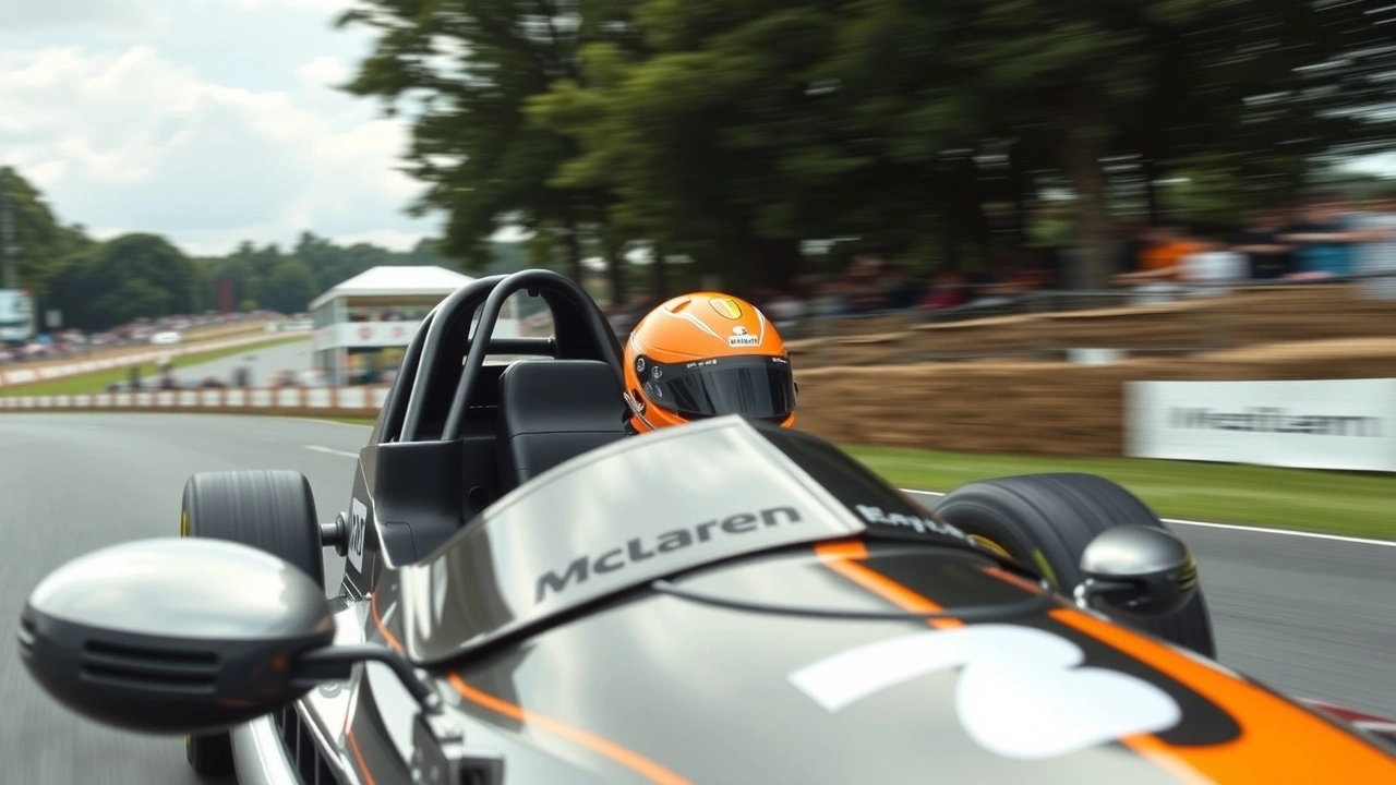 Alain Prost conduisant la McLaren MP4/4 au Goodwood 2025
