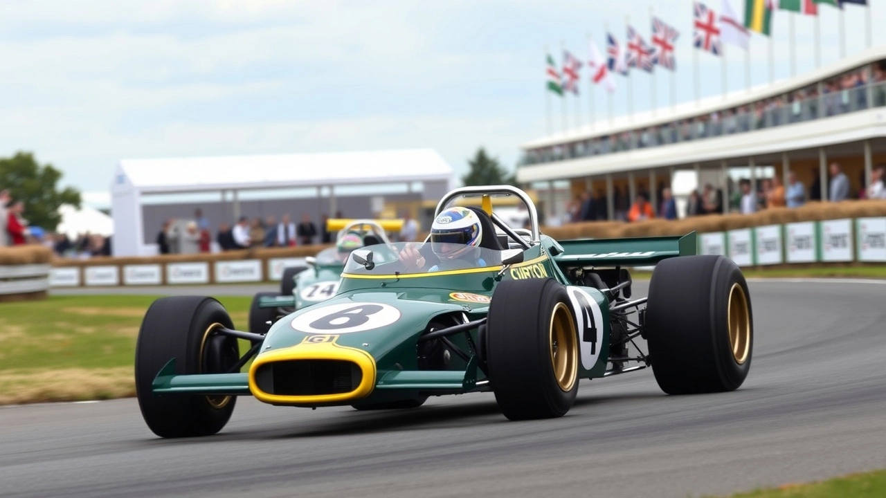Lotus 97T sur la piste au Goodwood Members' Meeting